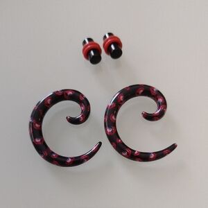 Black and Red Spiral Earrings with Studs (8mm)